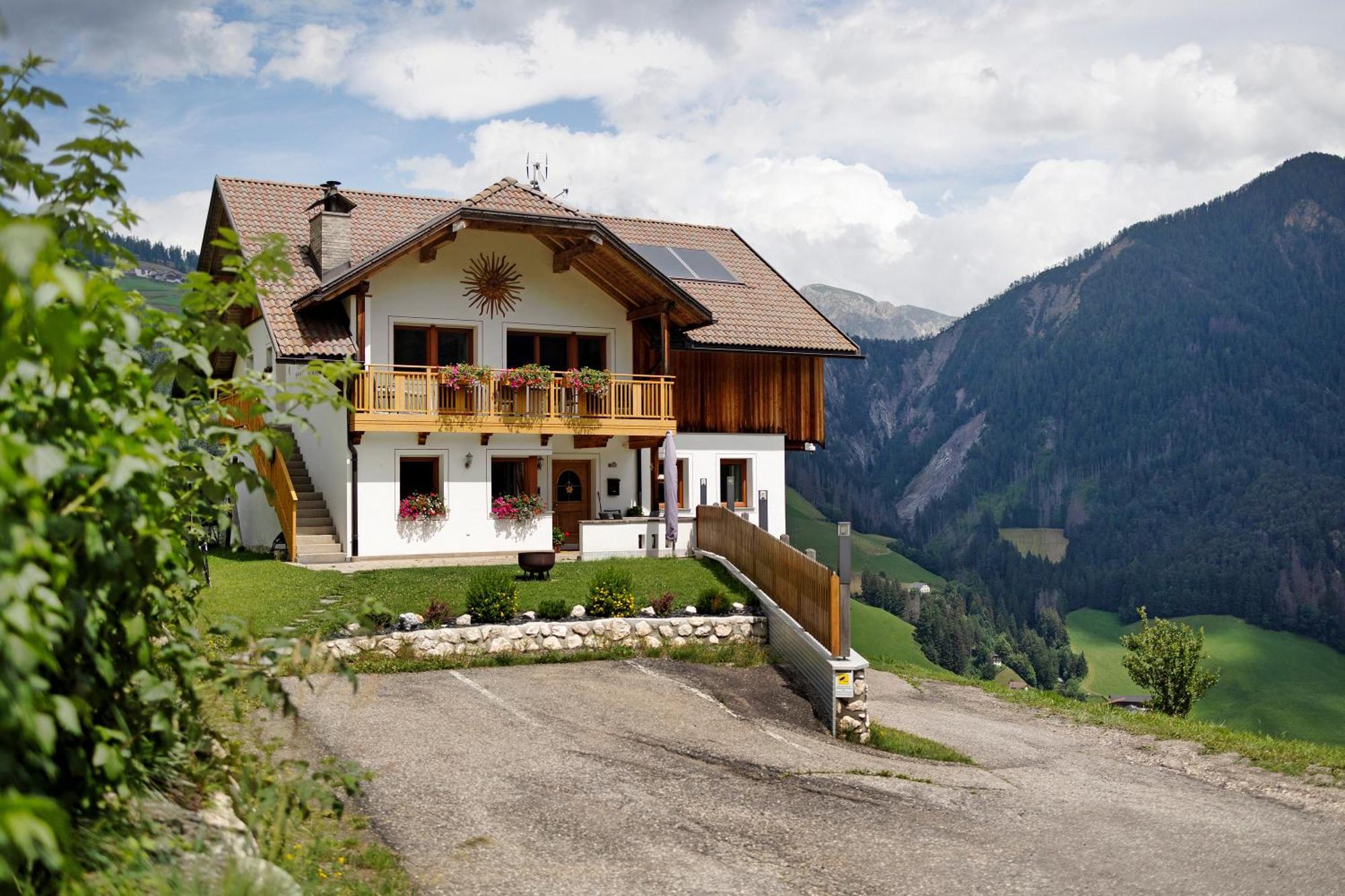 Ciasa Funtanies Pütia New summer 22 San Martino in Badia Zewnętrze zdjęcie
